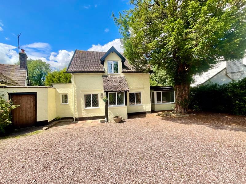 3 bed cottage for sale in Stone Road, Trentham, StokeOnTrent ST4 Zoopla