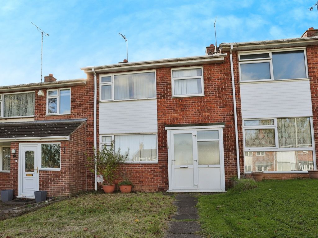 3 bed terraced house for sale in Newstead Avenue, Leicester LE3, £