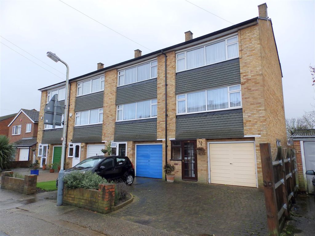 2 bed terraced house to rent in Crosier Road, Ickenham, Uxbridge UB10