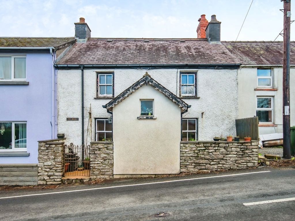 3 bed terraced house for sale in Llanrhystud, Ceredigion SY23, £100,000