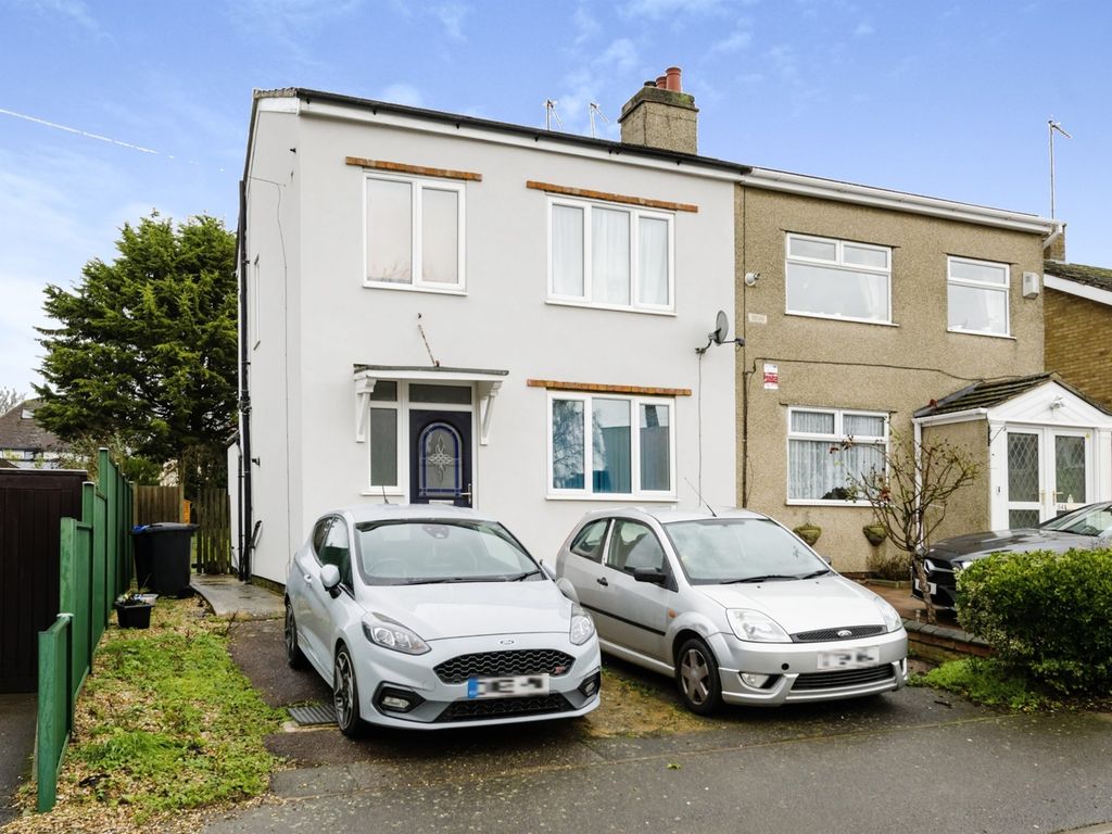 3 bed semidetached house for sale in Foxgrove Avenue, Kingsthorpe