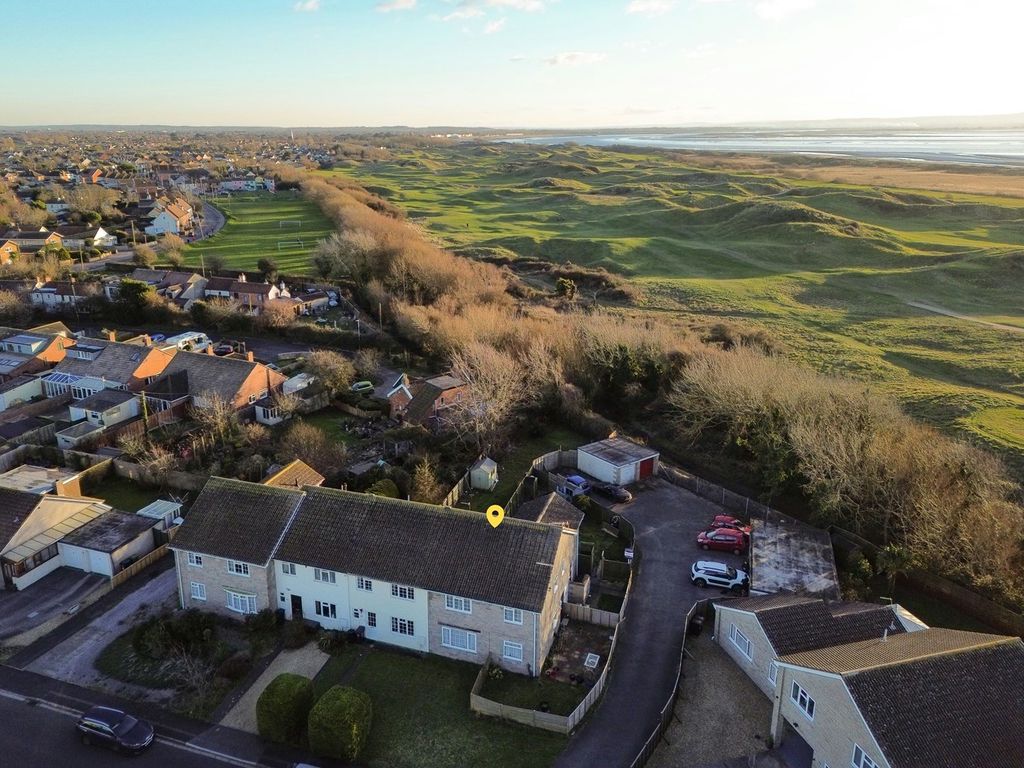 2 bed flat for sale in Julians Acres, Berrow, BurnhamOnSea TA8, £199,950 Zoopla