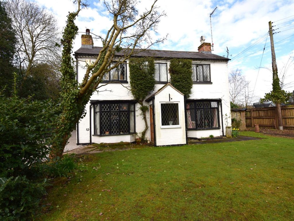 3 bed detached house for sale in 25 Caythorpe Road, Lowdham