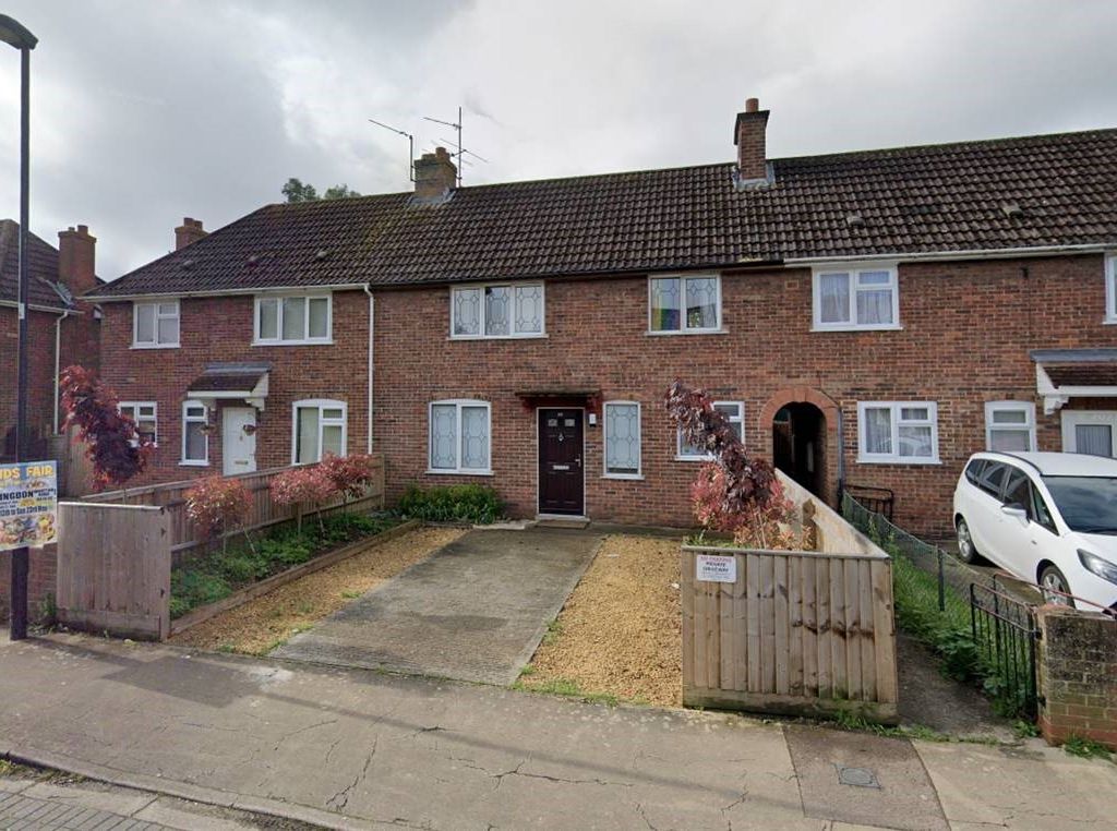 3 bed terraced house for sale in Saxton Road, Abingdon OX14 Zoopla