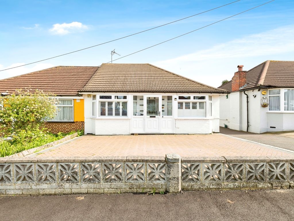 2 bed semidetached bungalow for sale in St. Drive, Watford