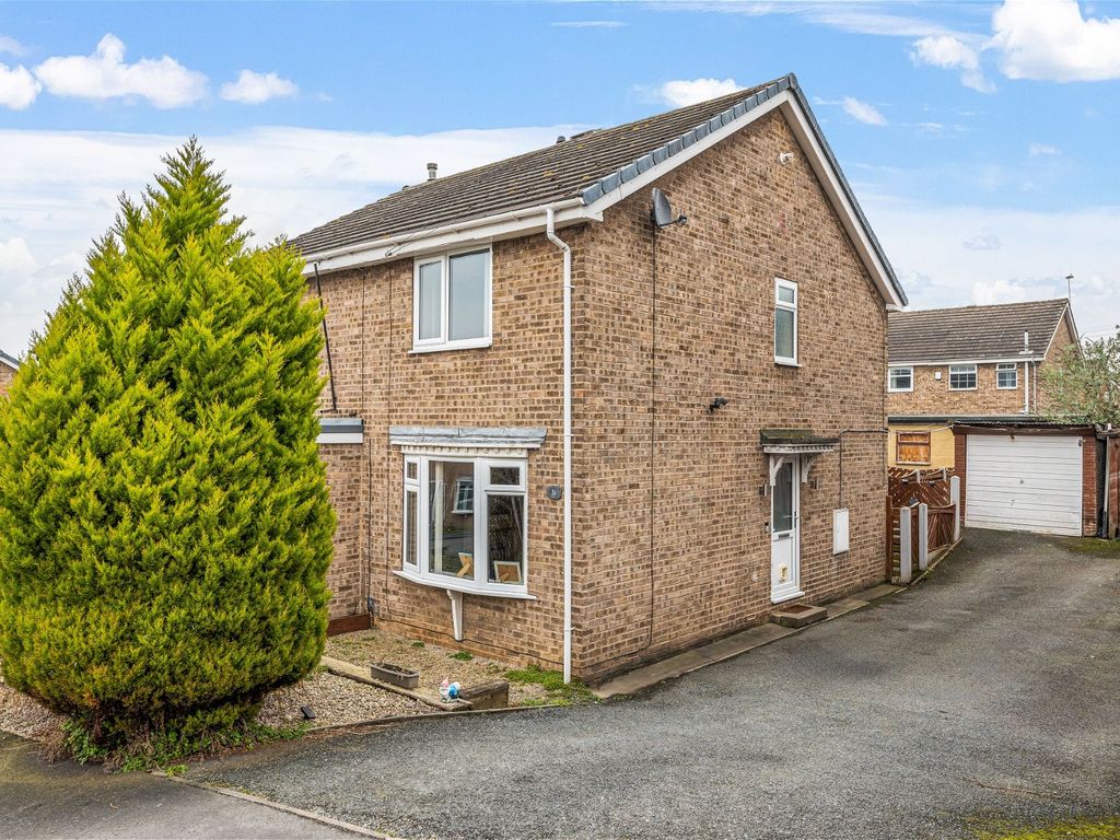 2 bed end terrace house for sale in Edendale, Castleford WF10, £150,000