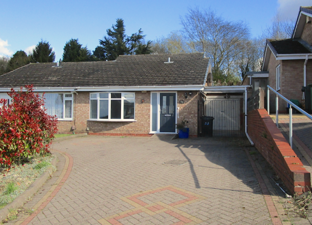 4 bed semidetached bungalow for sale in Seymour Road, Stourbridge DY9