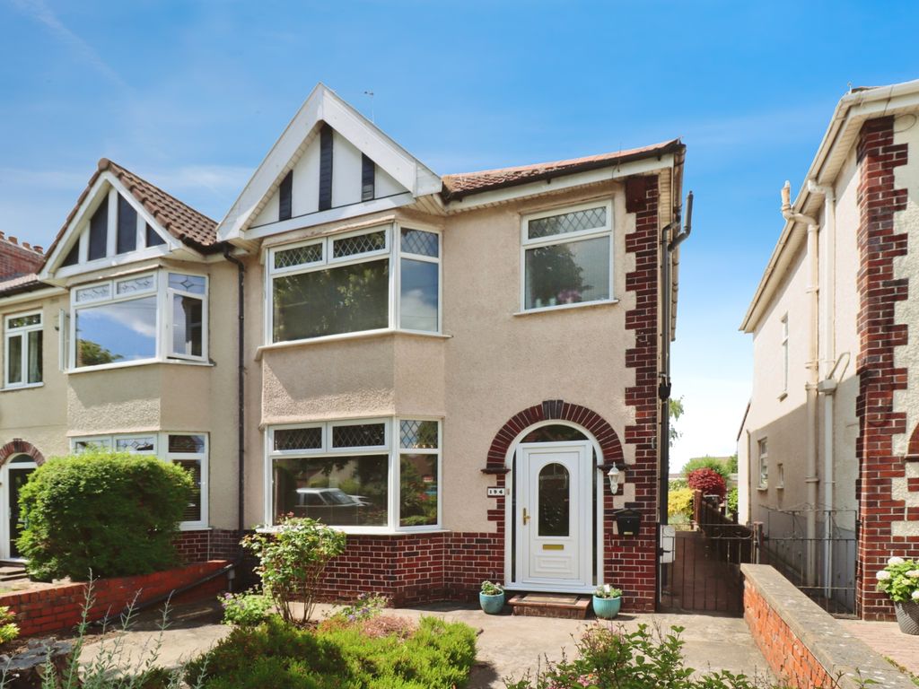 3 bed end terrace house for sale in Kingsway, St. Bristol BS5