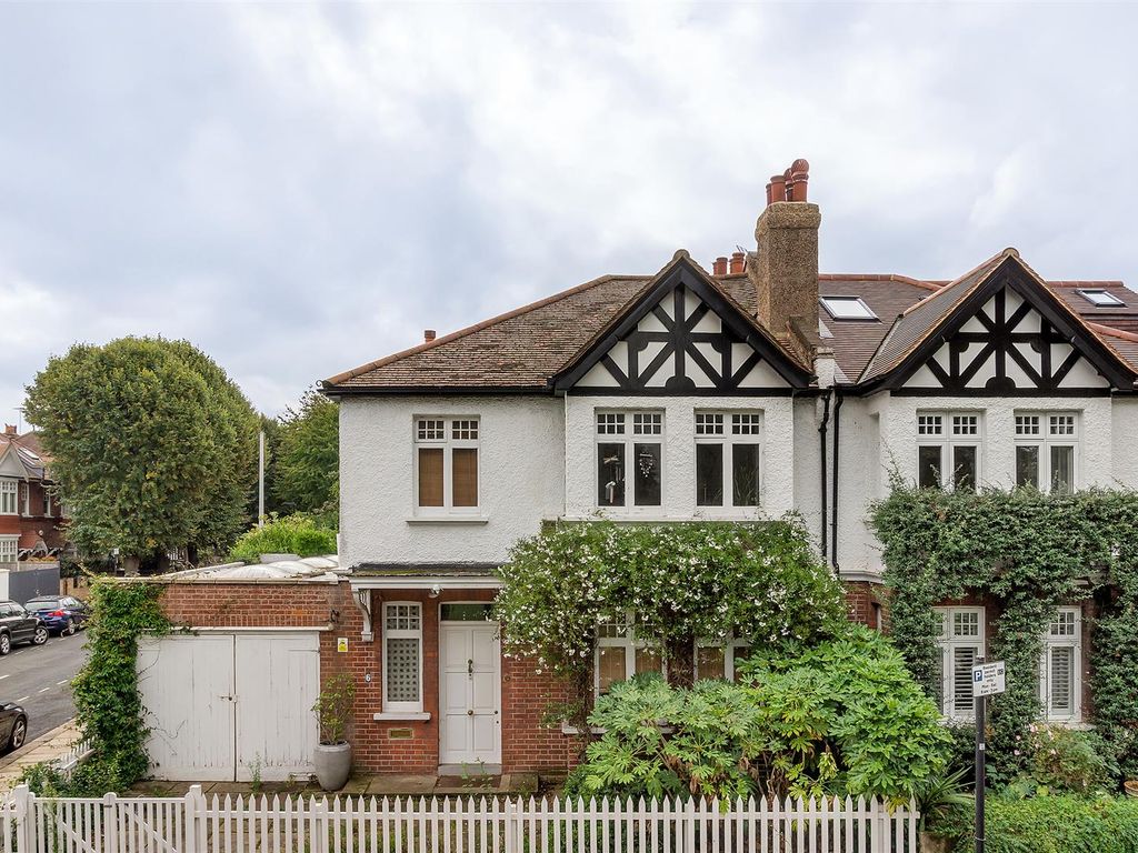 4 bed end terrace house for sale in South Side, Hammersmith, London W6