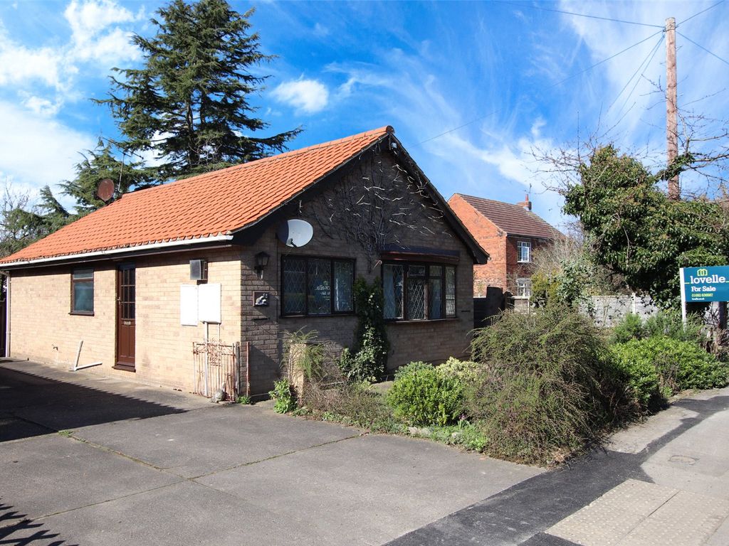 2 bed detached bungalow for sale in Marsh Lane, BartonUponHumber DN18 Zoopla