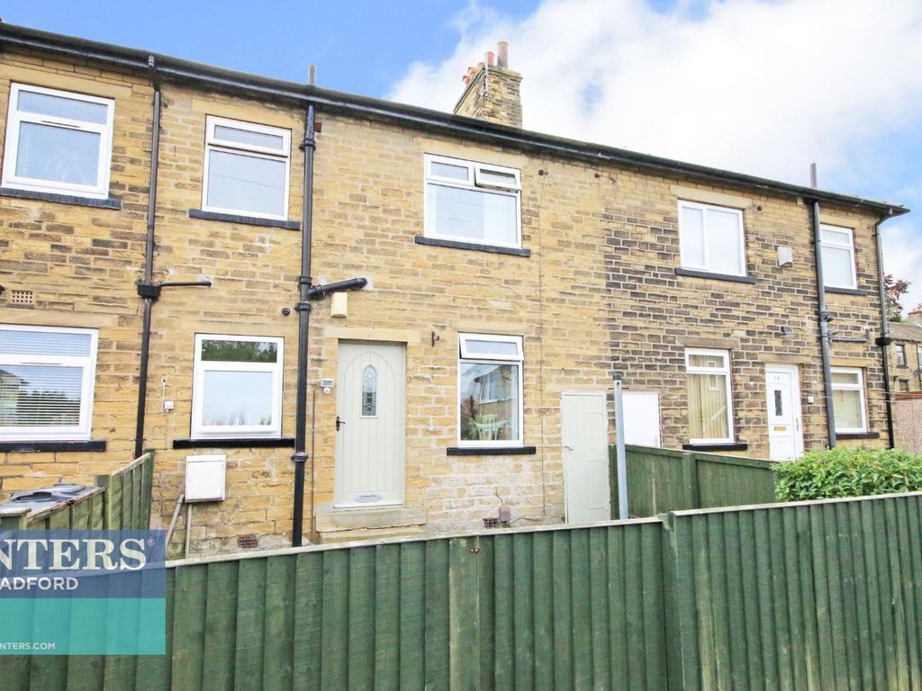 3 bed terraced house for sale in Alexander Square, Clayton, Bradford