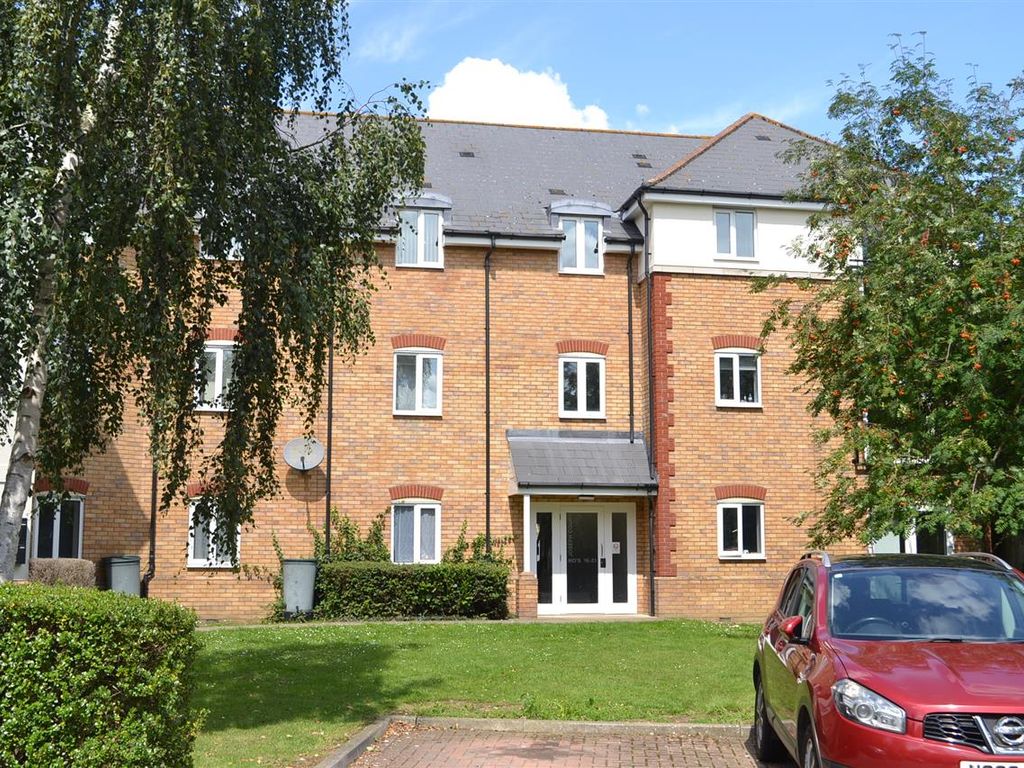 2 bed flat for sale in Joseph Court, Writtle Road, Chelmsford CM1, £