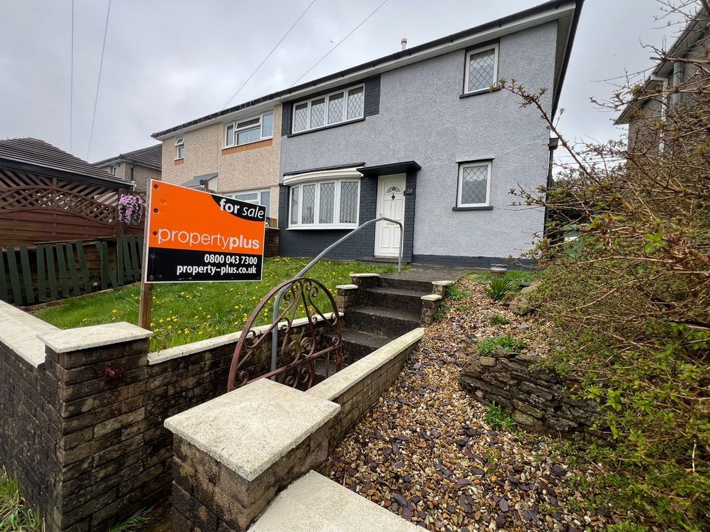 3 bed semidetached house for sale in Heol Islwyn Tonyrefail