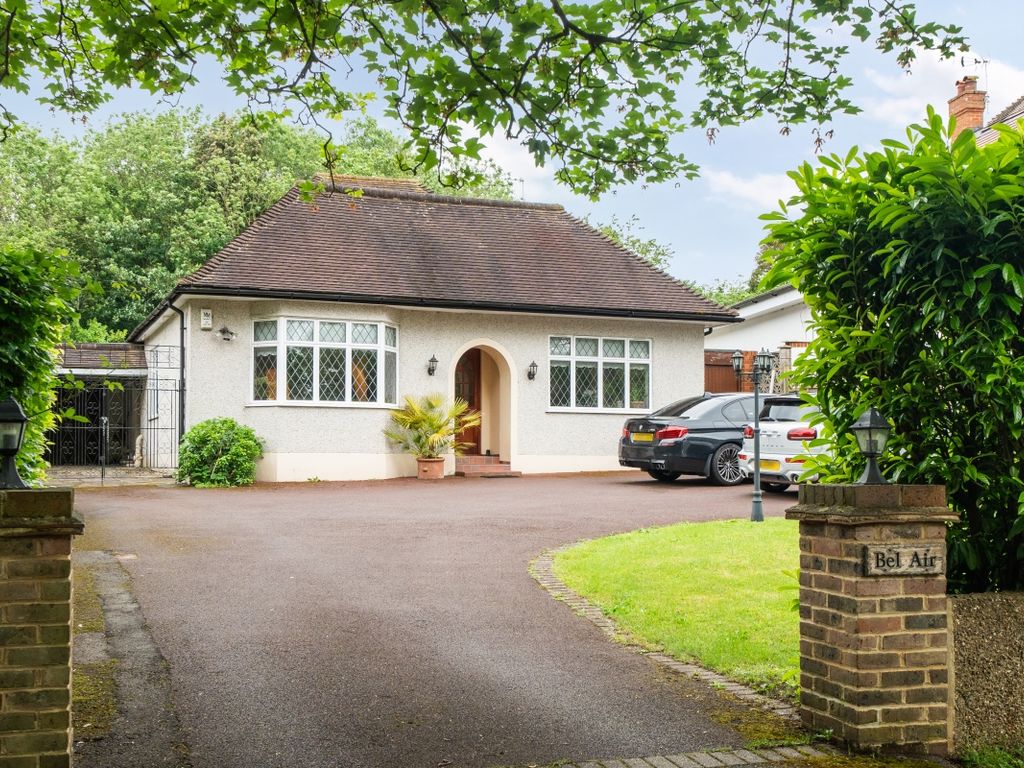 5 bed bungalow to rent in Cuddington Way, Sutton SM2, £3,250 pcm Zoopla