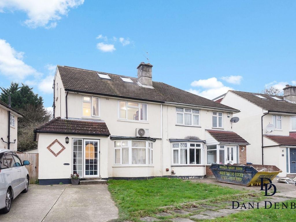 4 bed semidetached house for sale in Fairmead Crescent, Edgware HA8, £