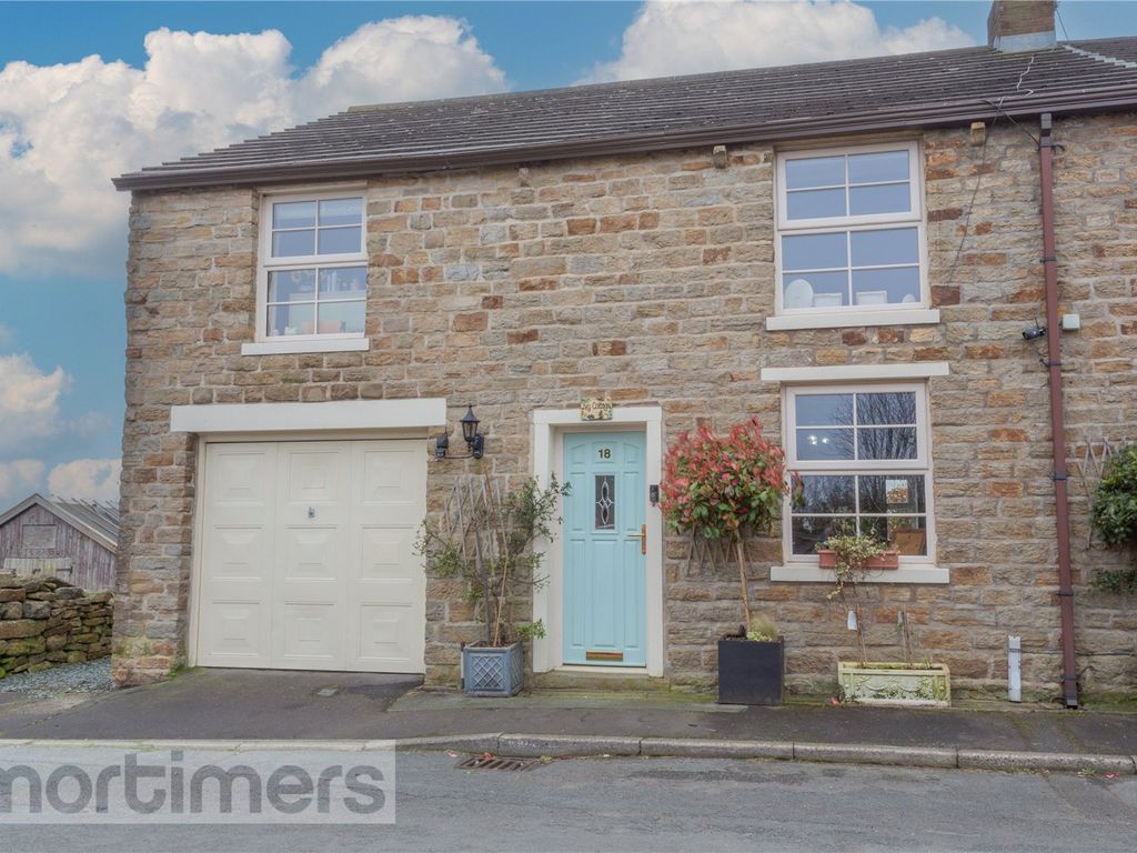 4 bed end terrace house for sale in Moss Lane, Knuzden, Blackburn BB1