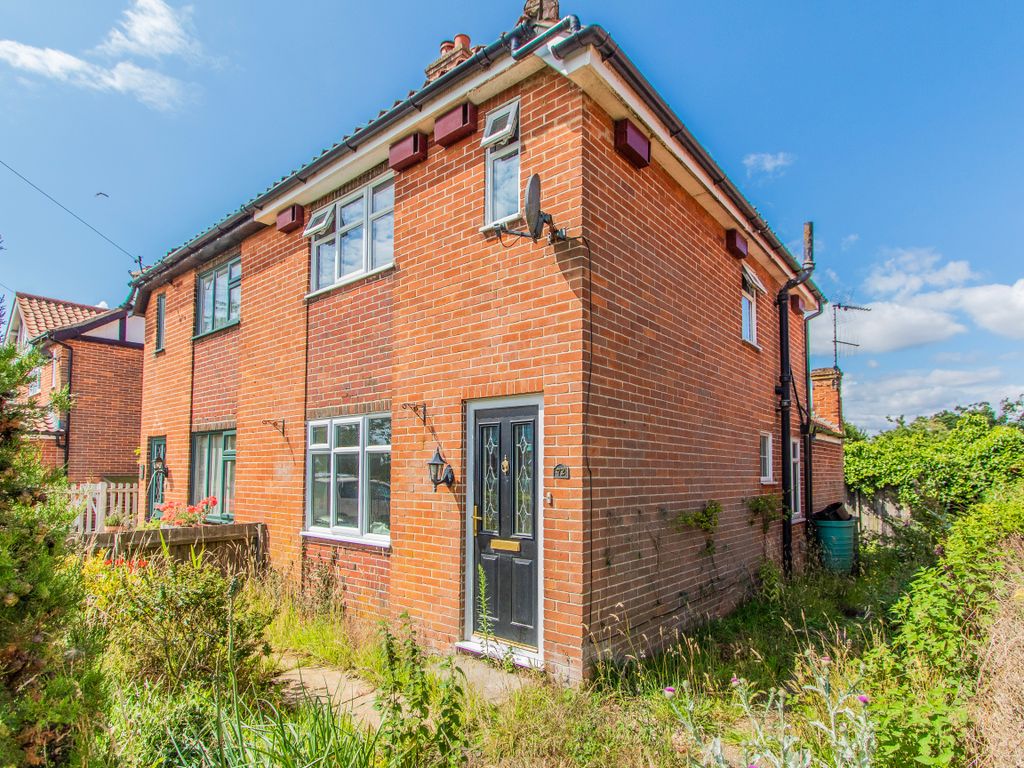 2 bed semidetached house for sale in Southwold Road, Wrentham, Beccles