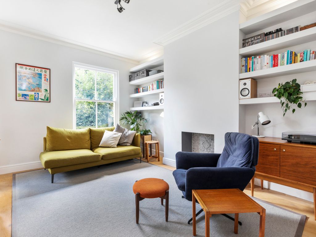 2 bed flat for sale in Highbury Hill, London N5, £650,000 Zoopla