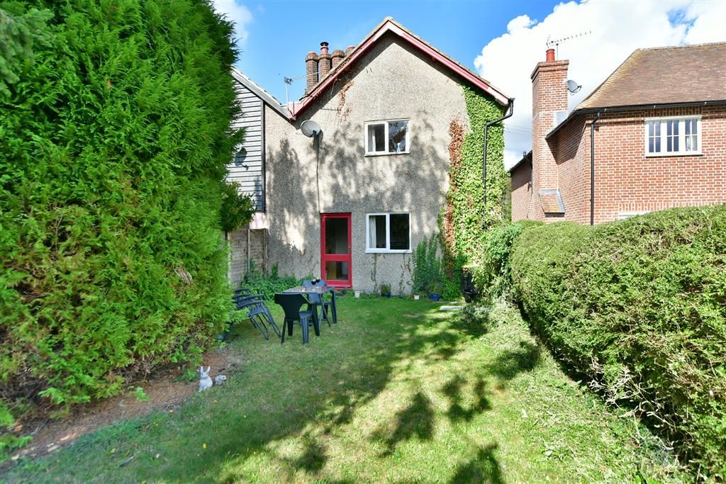 4 bed semidetached house for sale in Chequers Hill, Doddington, Sittingbourne, Kent ME9, £