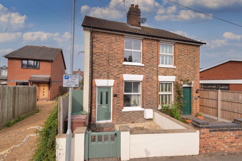 3 bed semidetached house for sale in Commercial Road, Paddock Wood