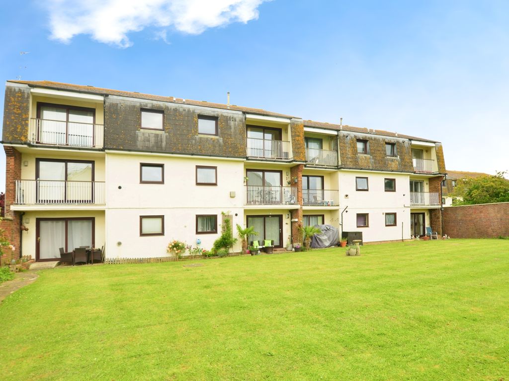 2 bed flat for sale in Dunlin Court, Cedar Crescent, St. Marys Bay