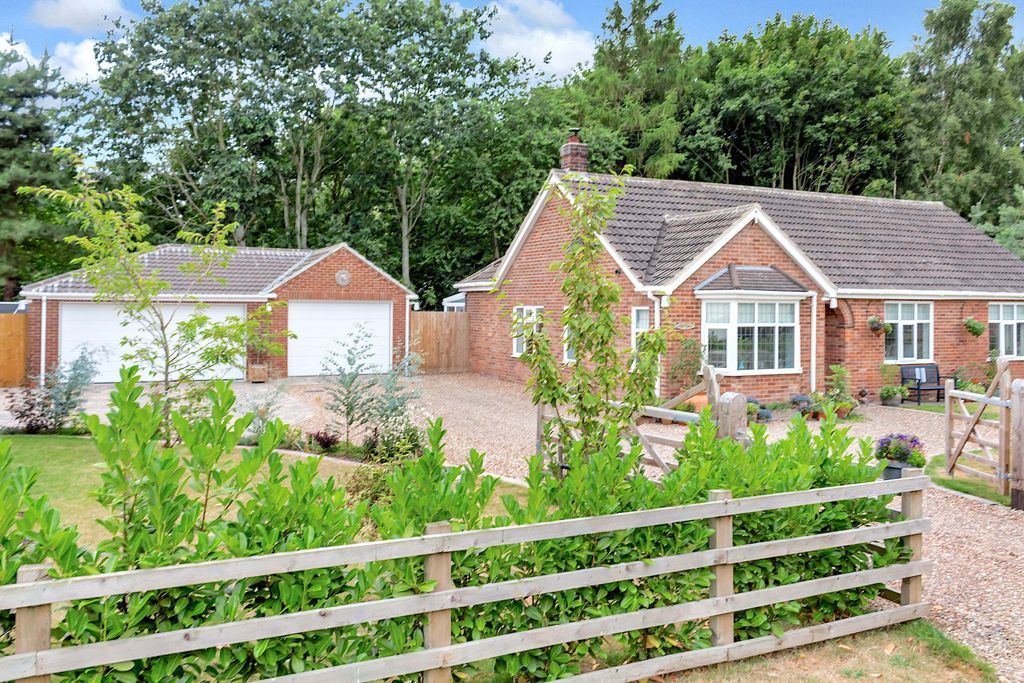 4 bed detached bungalow for sale in Mill Lane, Seaton Ross, York YO42