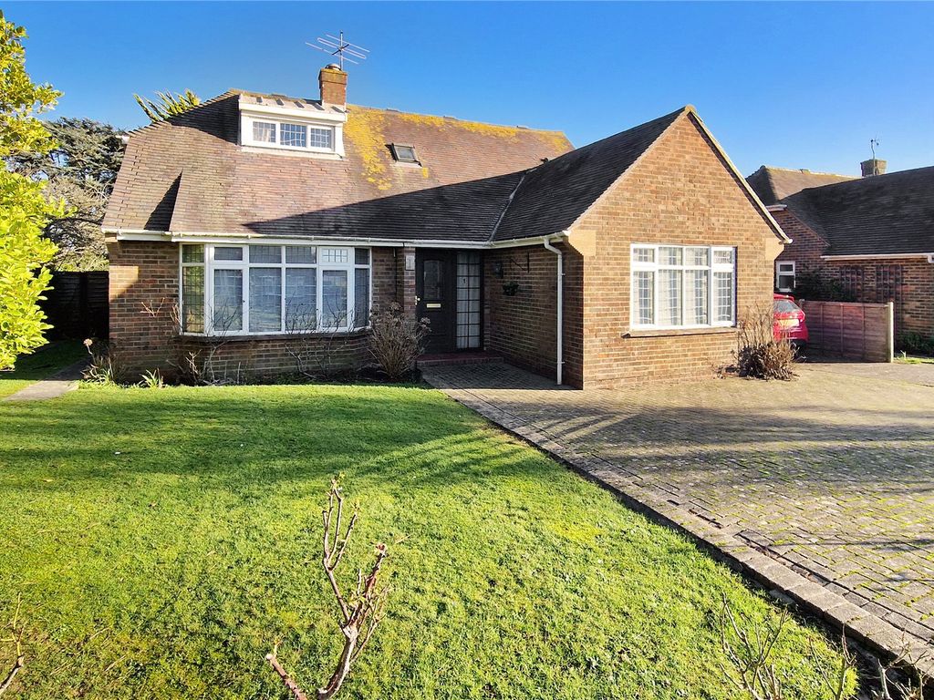 3 bed detached house for sale in Frobisher Way, Rustington