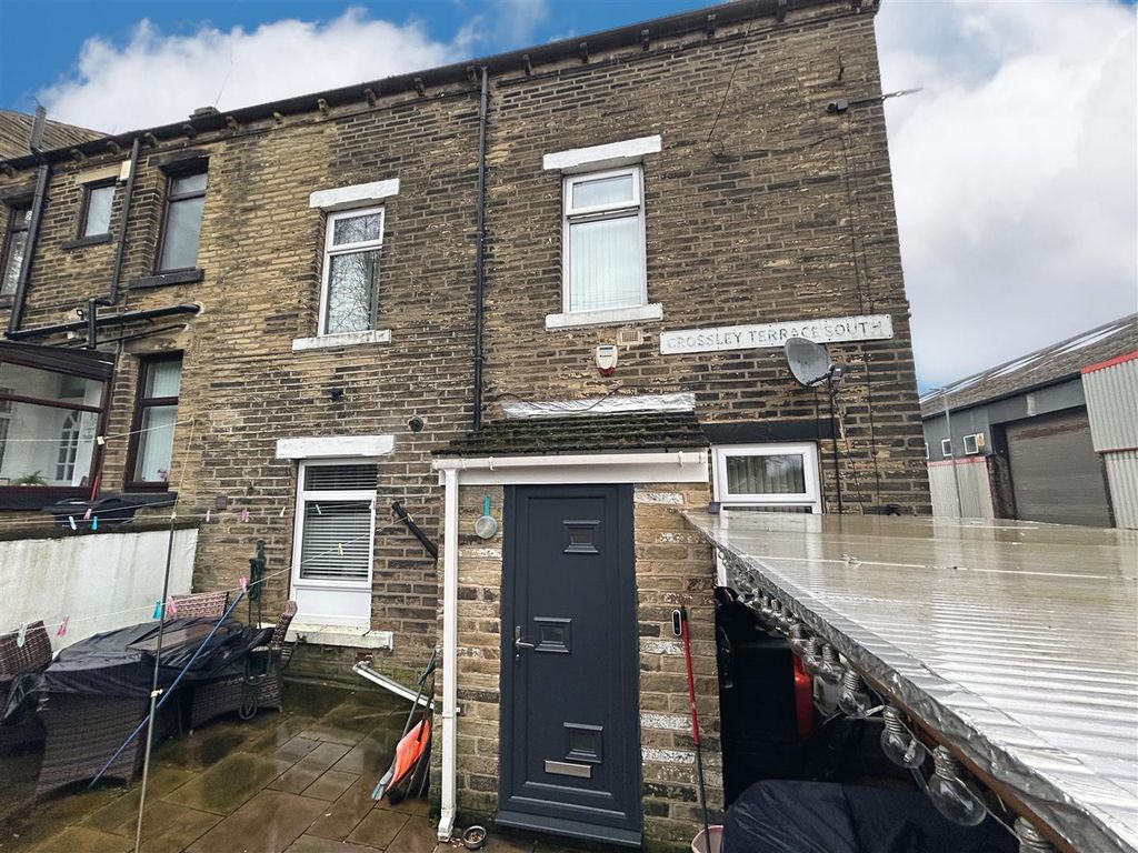 4 bed end terrace house for sale in Crossley Terrace South, Ovenden