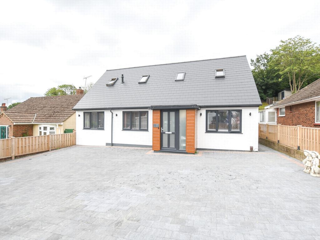 4 bed detached bungalow for sale in Deanwood Road, River CT17, £525,000