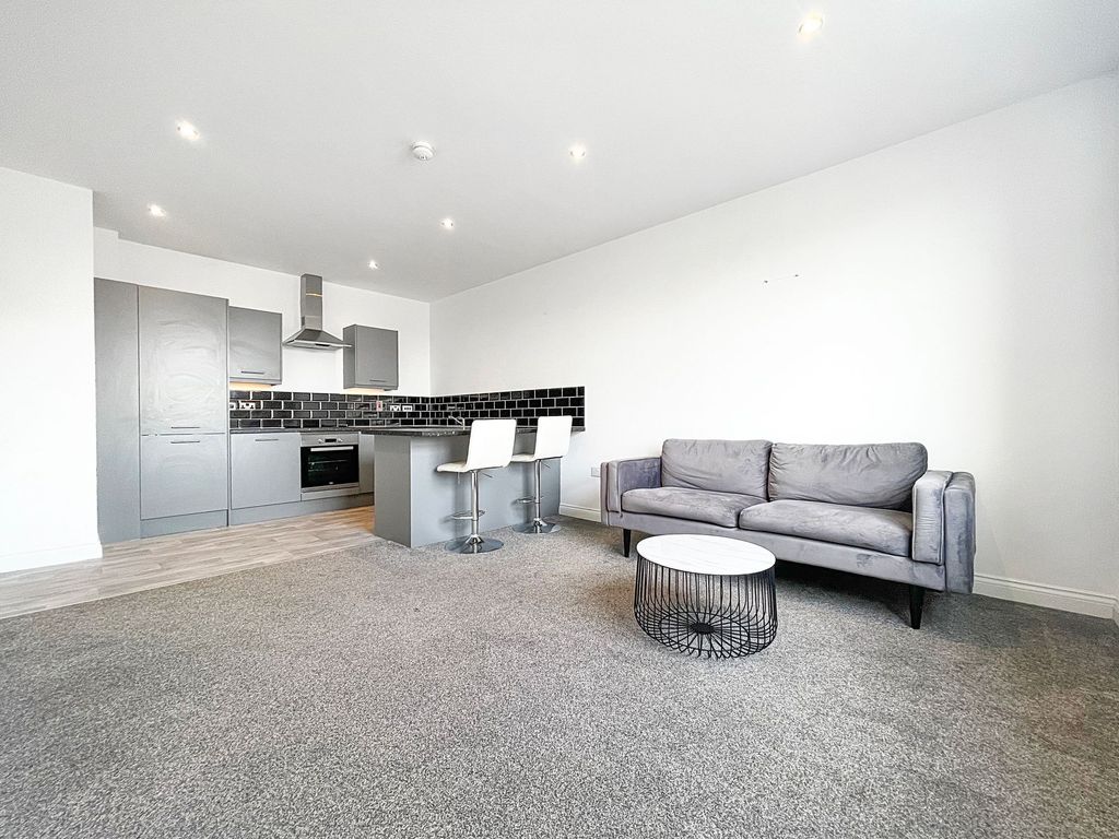 1 bed flat to rent in Elland Road, Leeds LS11, £800 pcm Zoopla