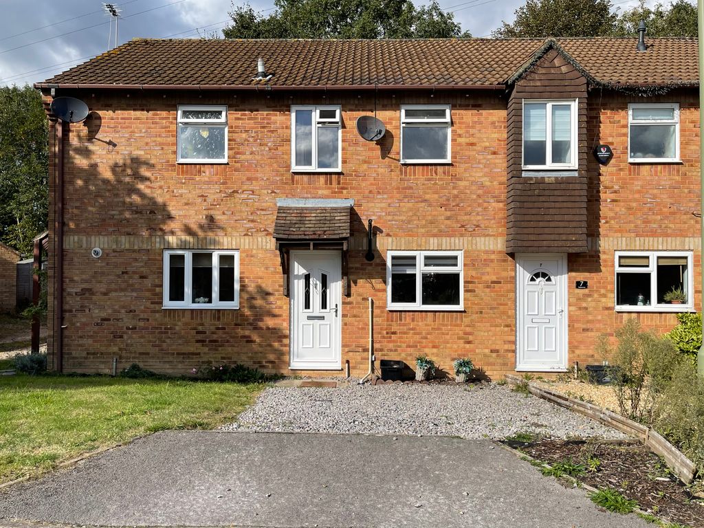 2 bed semidetached house to rent in Tides Way, Marchwood, Southampton