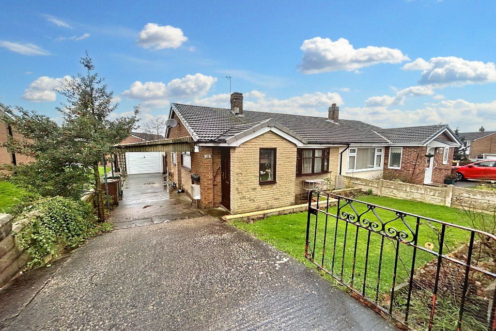 2 bed bungalow for sale in Meadowfields Road, Crofton, Wakefield, West