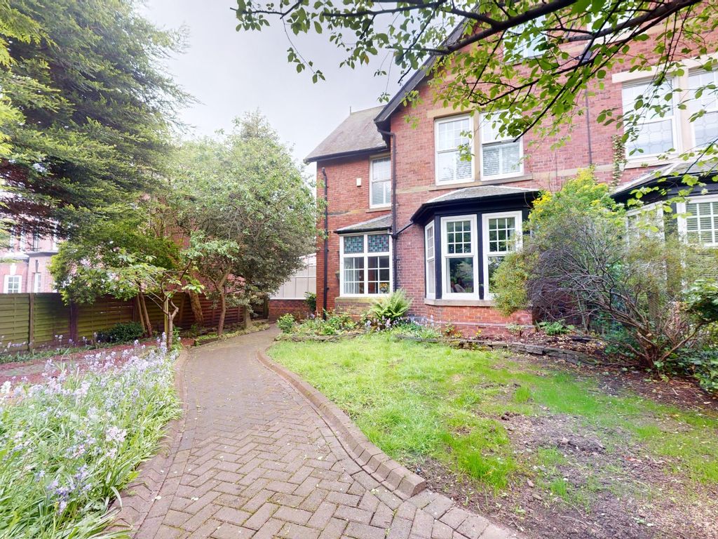 6 bed semidetached house for sale in Sunderland Road, South Shields
