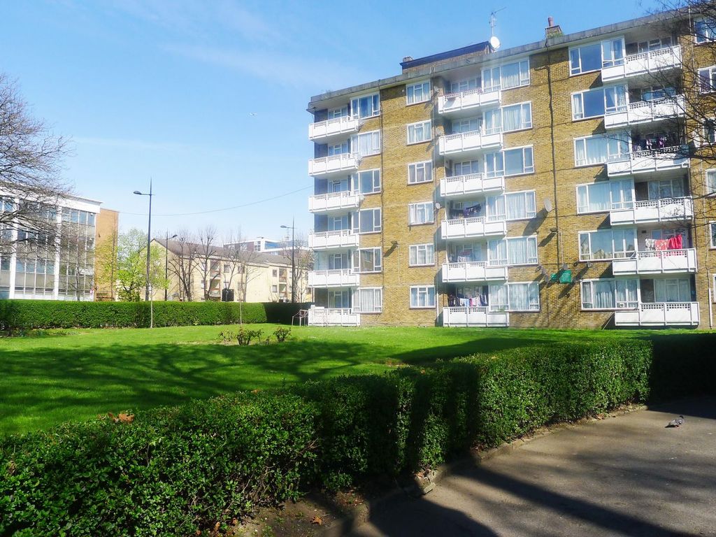 Hogarth Court, Camden Road, Camden NW1  