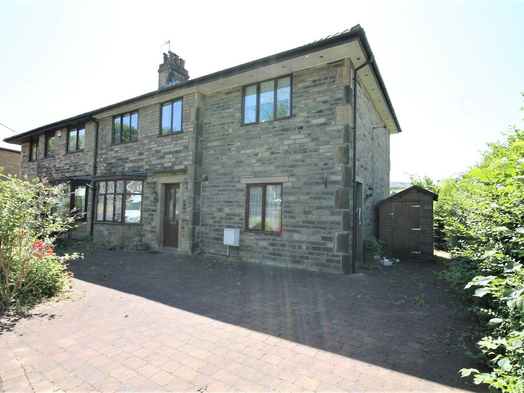 4 bed semidetached house for sale in Highcroft Road, Todmorden OL14