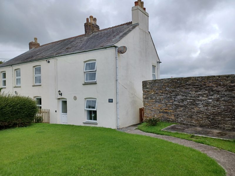 2 bed semidetached house to rent in The Heathers, Gainsborough Park