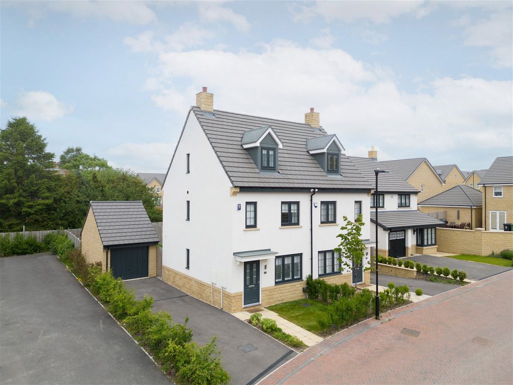 3 bed semidetached house for sale in Bramhope, Leeds LS16 Zoopla