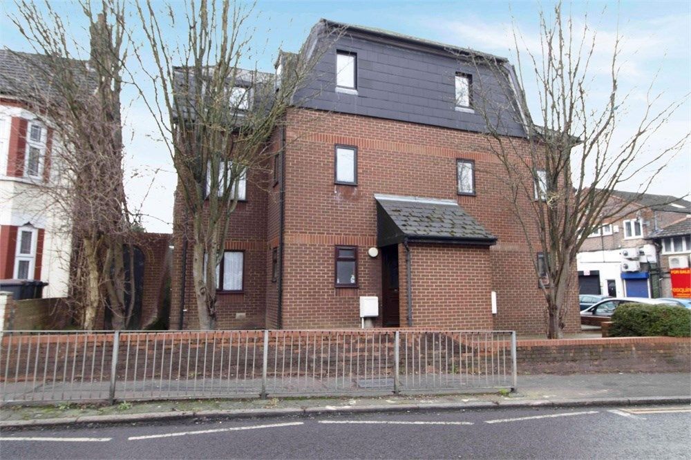 2 bed flat for sale in Dallow Road, Luton LU1 Zoopla