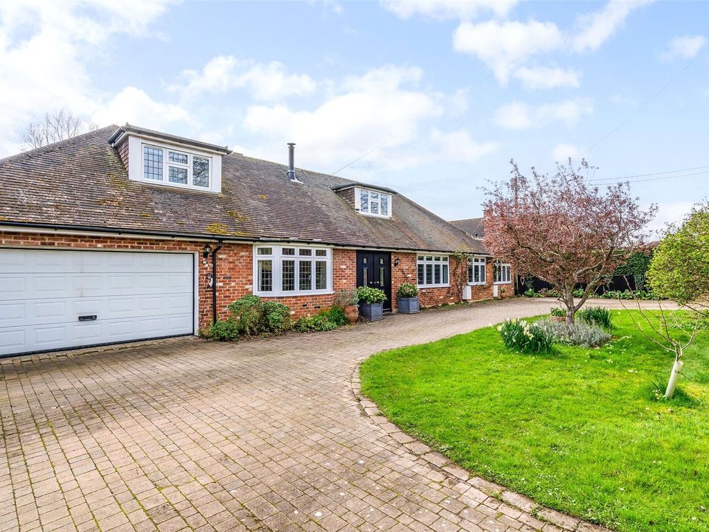 5 bed detached house for sale in Stud Green, Holyport, Maidenhead