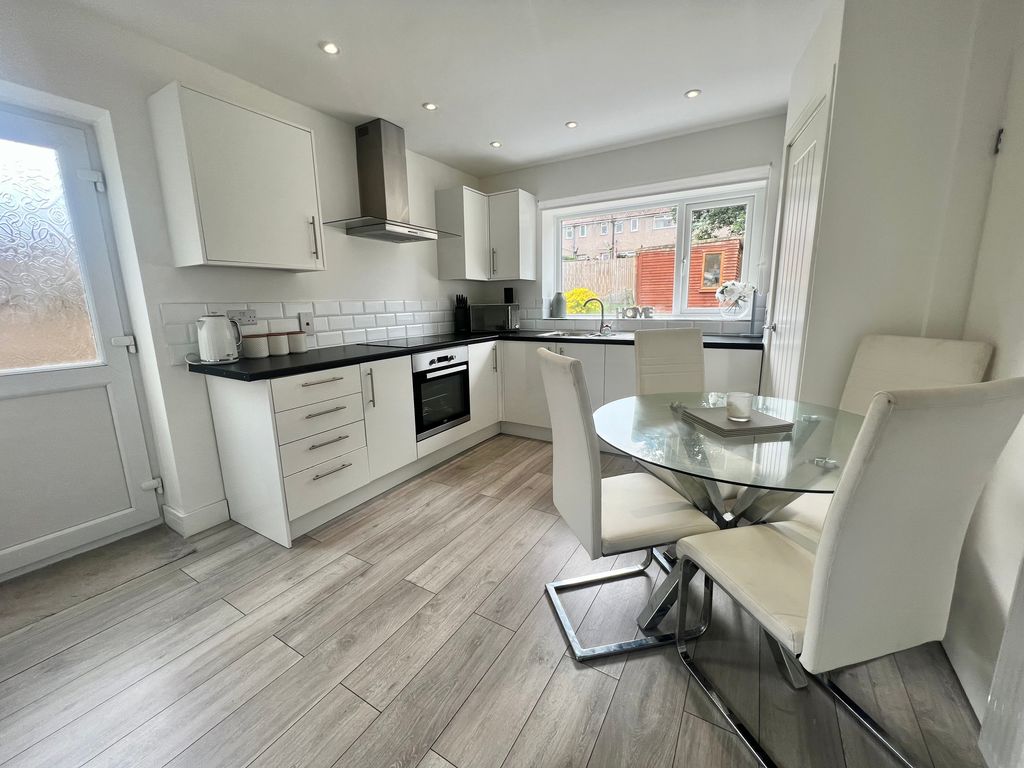 3 bed property to rent in Cannington Avenue, Llanrumney, Cardiff CF3