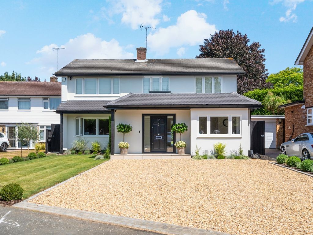 Westdene Way, Weybridge KT13  