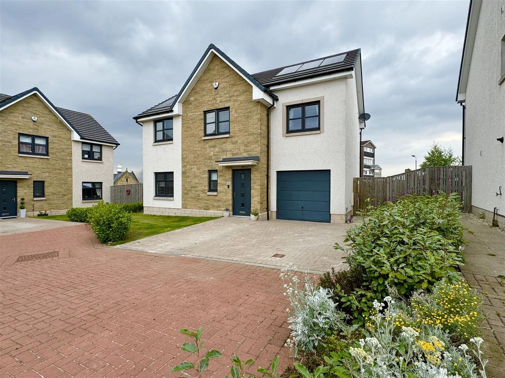 4 bed detached house for sale in Stewart Gardens, Airdrie ML6, £320,000