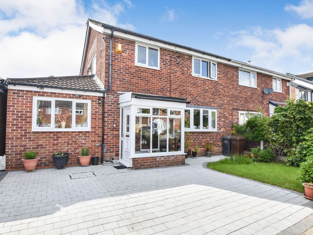 5 bed semidetached house for sale in Randale Drive, Bury BL9, £395,000