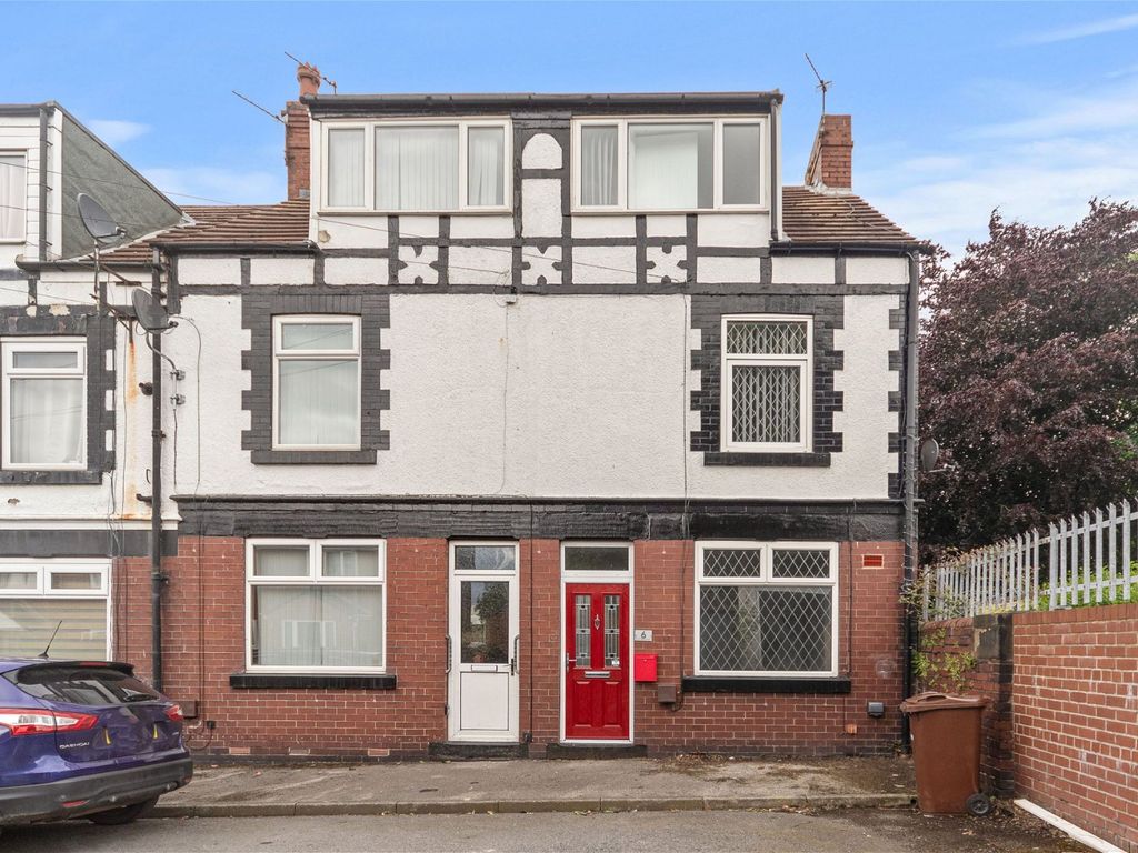 3 bed end terrace house for sale in St Anne's Street, Ryhill WF4, £