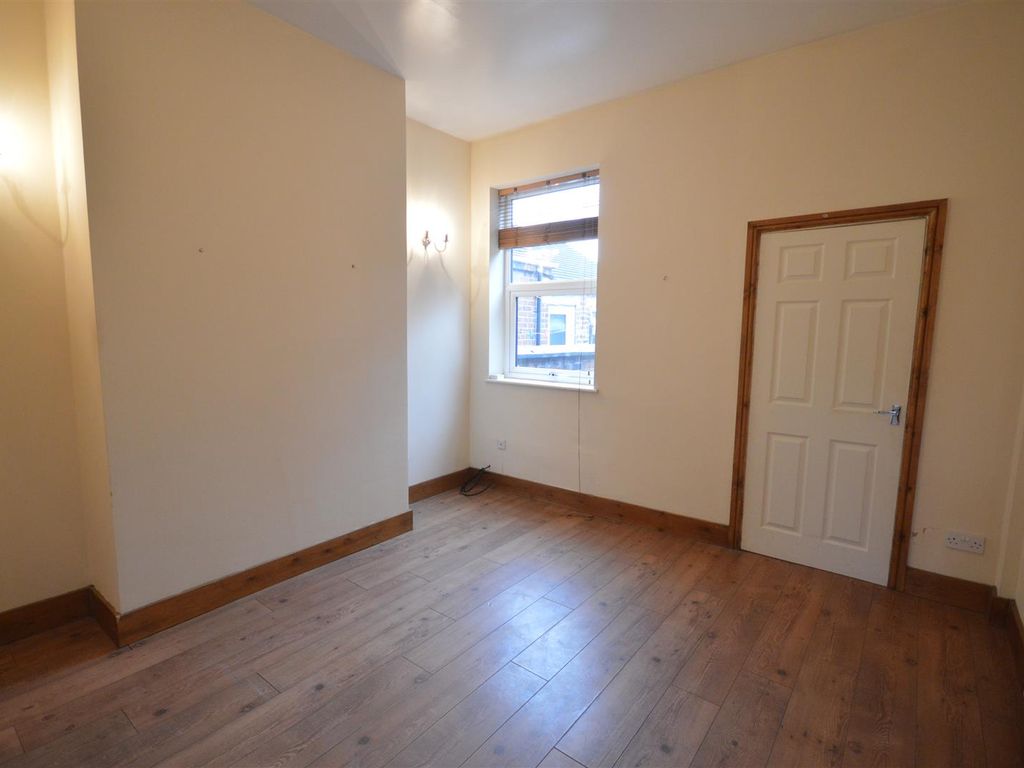 2 bed terraced house to rent in Victoria Street, StokeOnTrent ST4 Zoopla