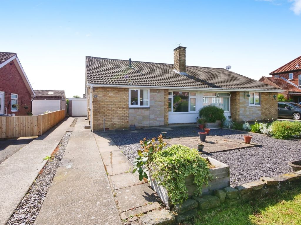 3 bed semidetached bungalow for sale in Cotswold Way, Huntington, York