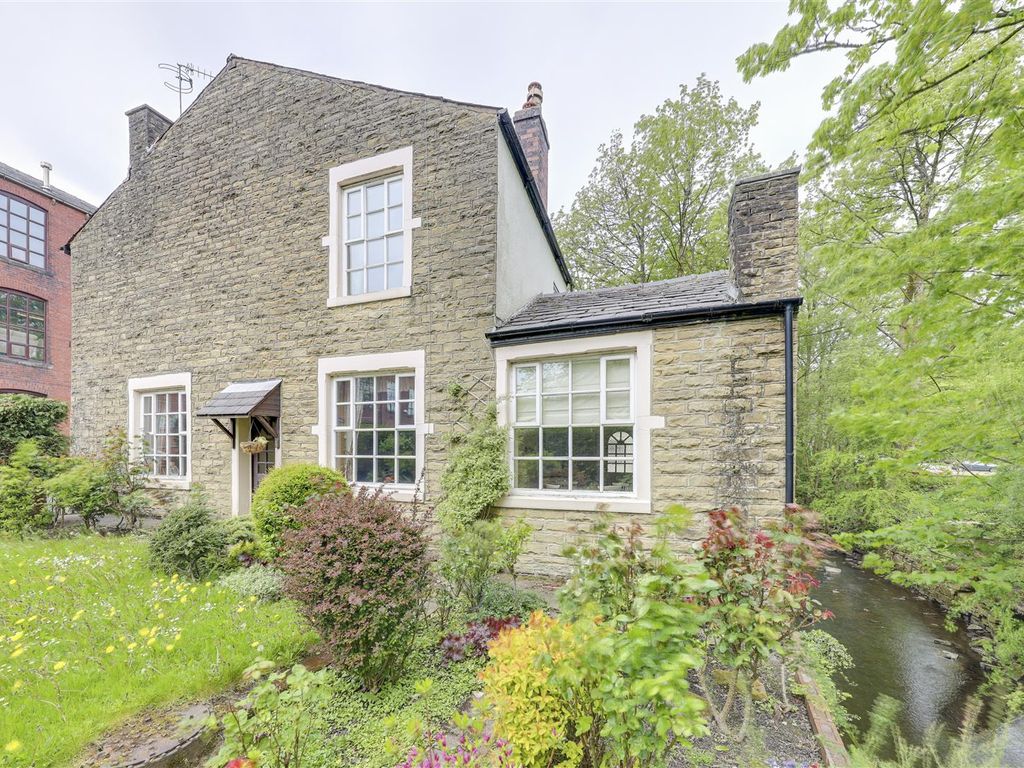 3 bed detached house for sale in Road, Helmshore, Rossendale