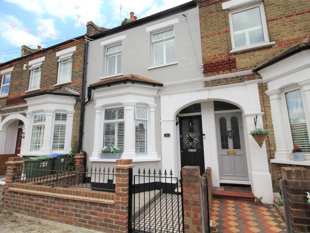 2 bed terraced house for sale in Granville Road, Welling, Kent DA16