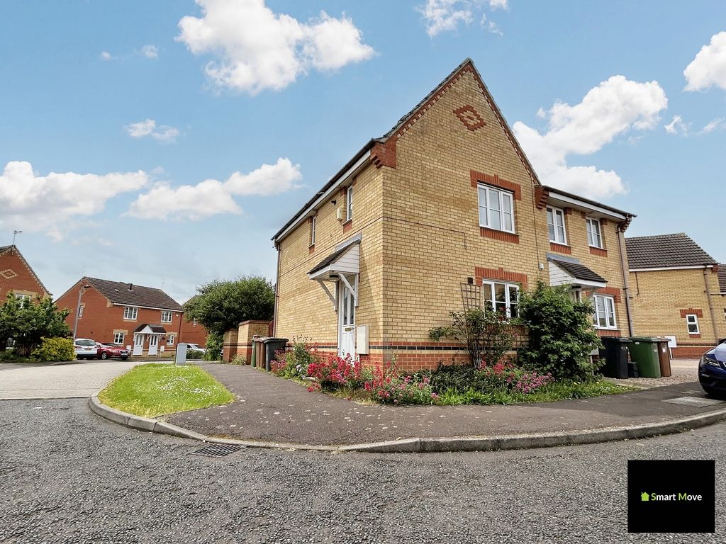 3 bed semidetached house for sale in Turnstone Way, Stanground