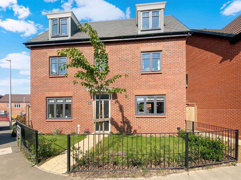 5 bed detached house for sale in The Pastures, Warwick CV34 Zoopla